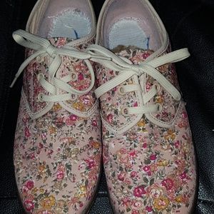 Dr. Martens canvas floral, size 10